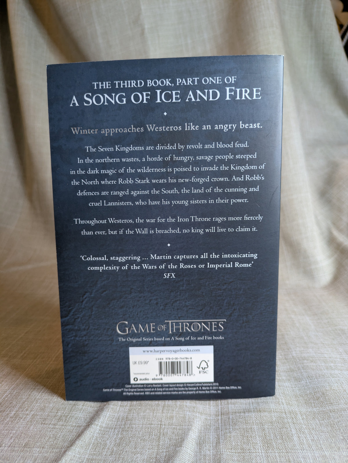 A Storm of Swords, 1: Steel and Snow - George R.R. Martin