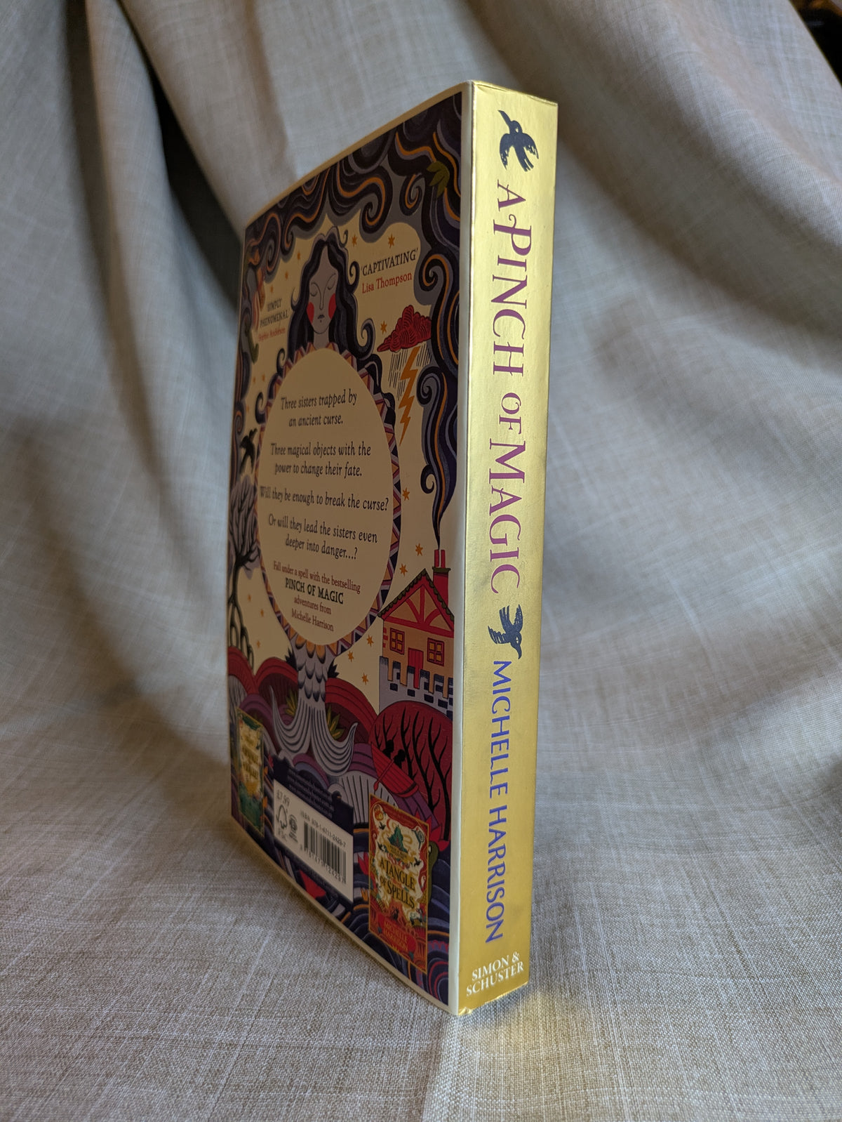 A Pinch of Magic - Michelle Harrison